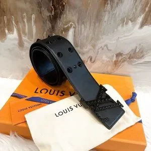 RARE Louis Vuitton Black Thick Clous Initiales LV Belt 85/34 RARE Louis Vuitton Black Leather Clous Initiales Belt Gold  main image 4